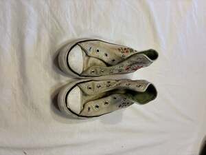 Converse Chuck Taylor All Star Hi Berries and Bees Embroidered Youth High Top Sn